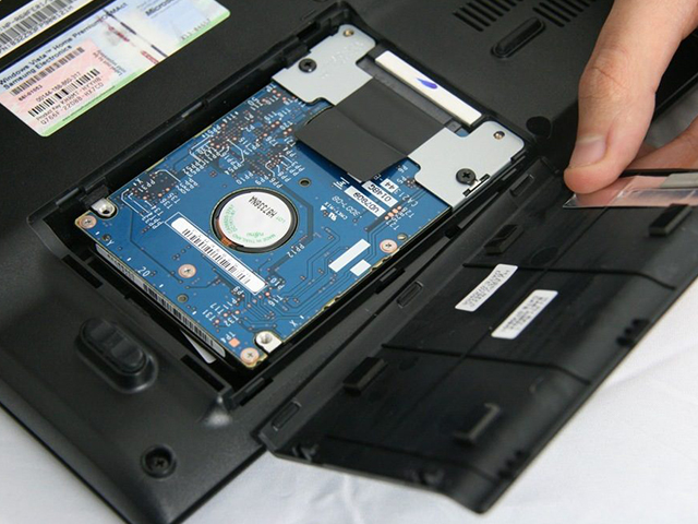 Thay Ổ Cứng HDD Cho Laptop Lenovo